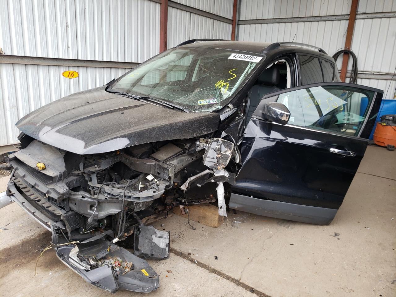 Photo 2 from auction – 2016 FORD ESCAPE SE with VIN 1FMCU9GX8GUA89162