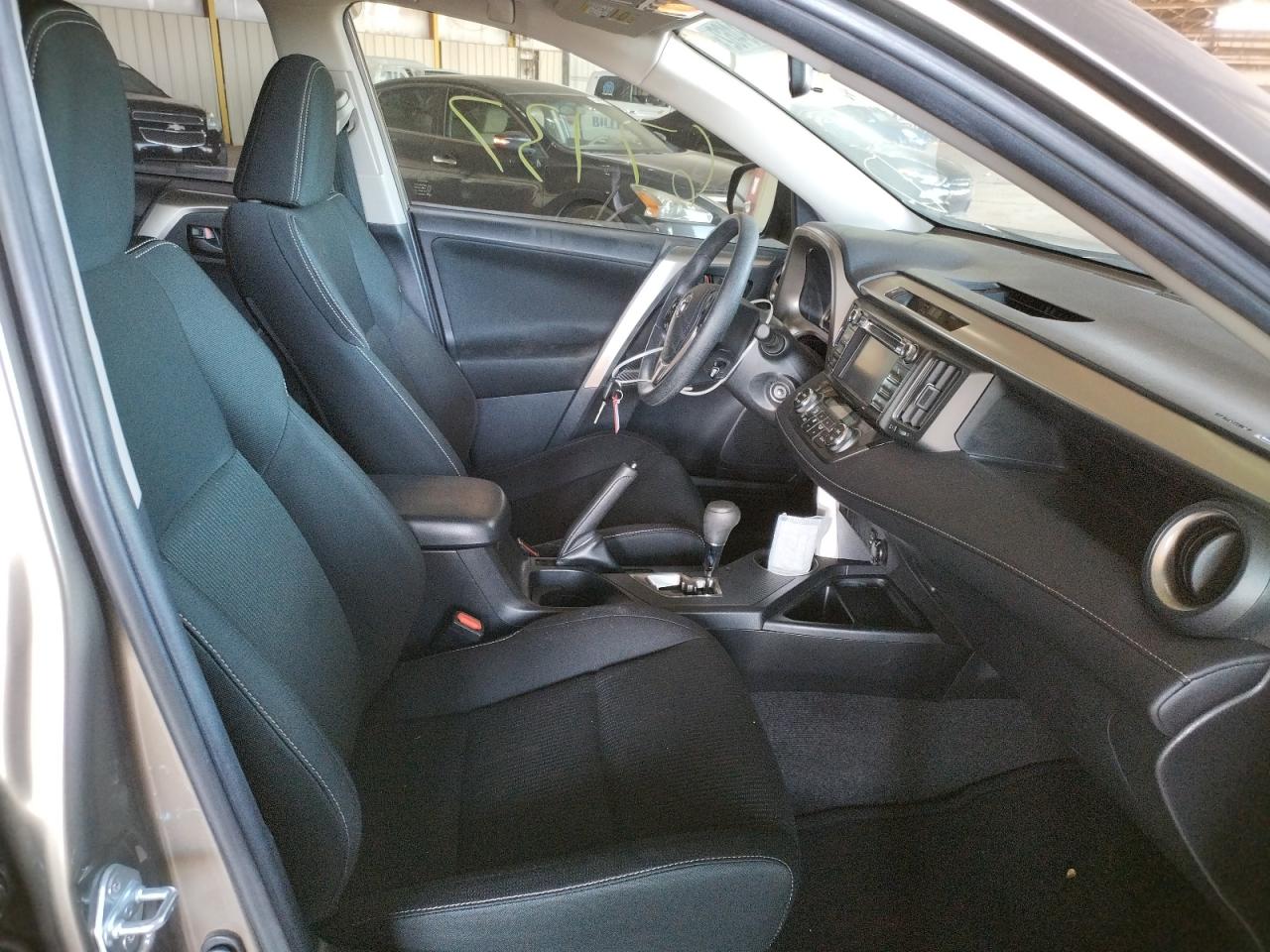 Photo 5 from auction – 2013 TOYOTA RAV4 XLE with VIN JTMRFREV5DD022248