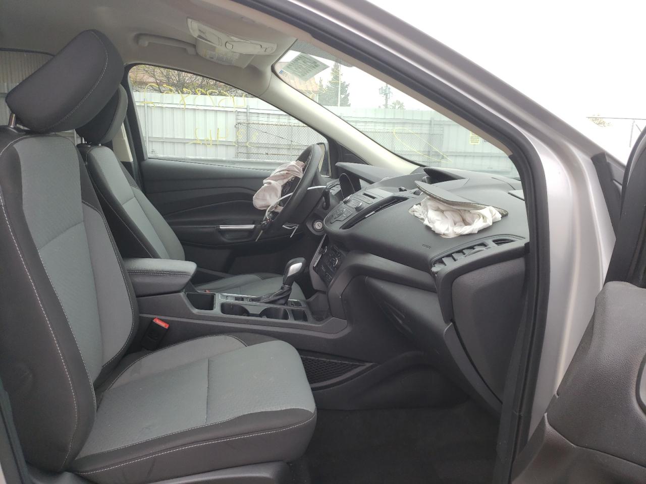 Photo 5 from auction – 2018 FORD ESCAPE SE with VIN 1FMCU0GD3JUD19022
