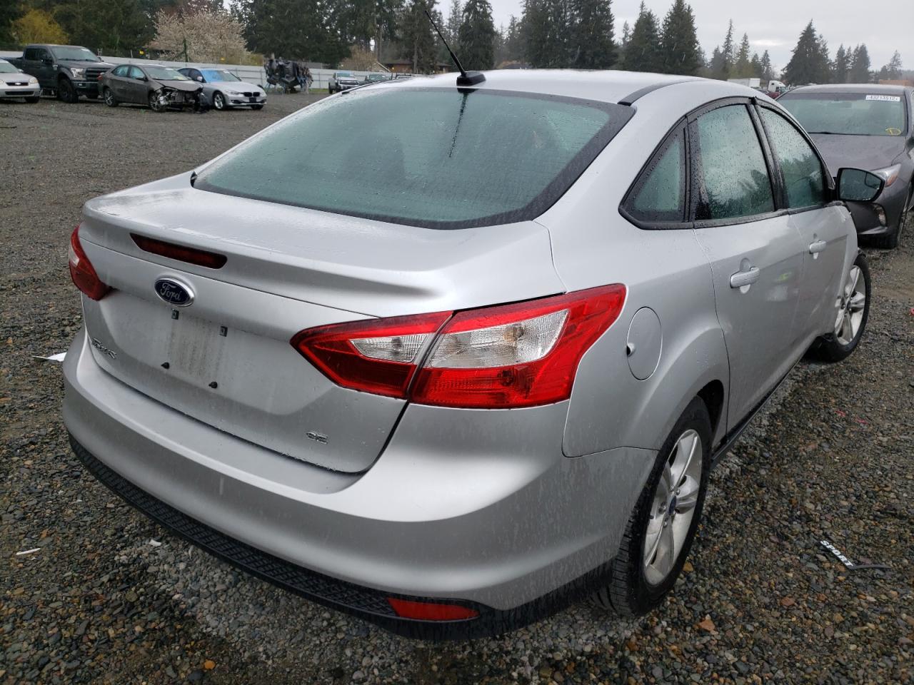 Photo 4 from auction – 2014 FORD FOCUS SE with VIN 1FADP3F26EL400762