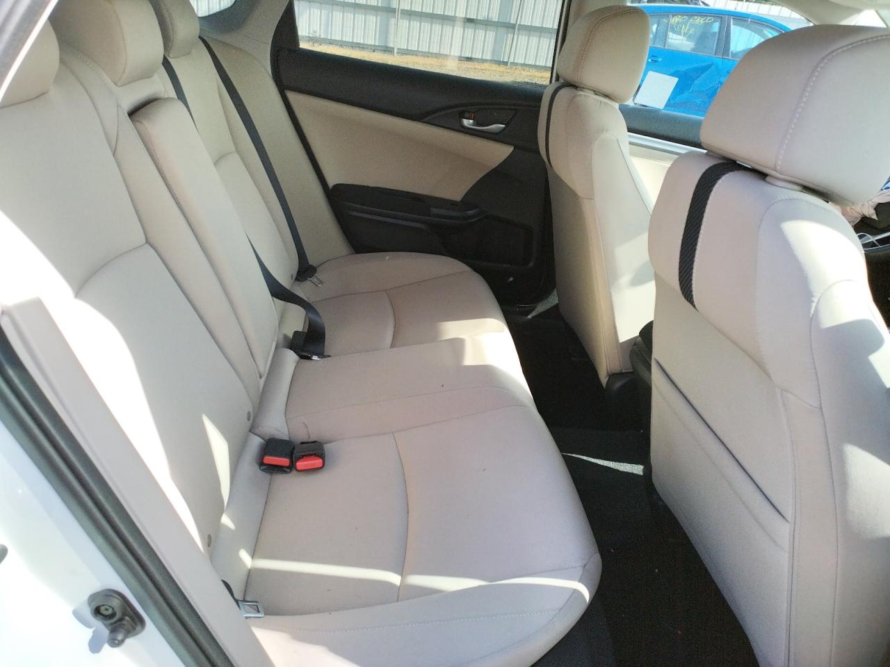 Photo 6 from auction – 2017 HONDA CIVIC EX with VIN 19XFC1F38HE200751