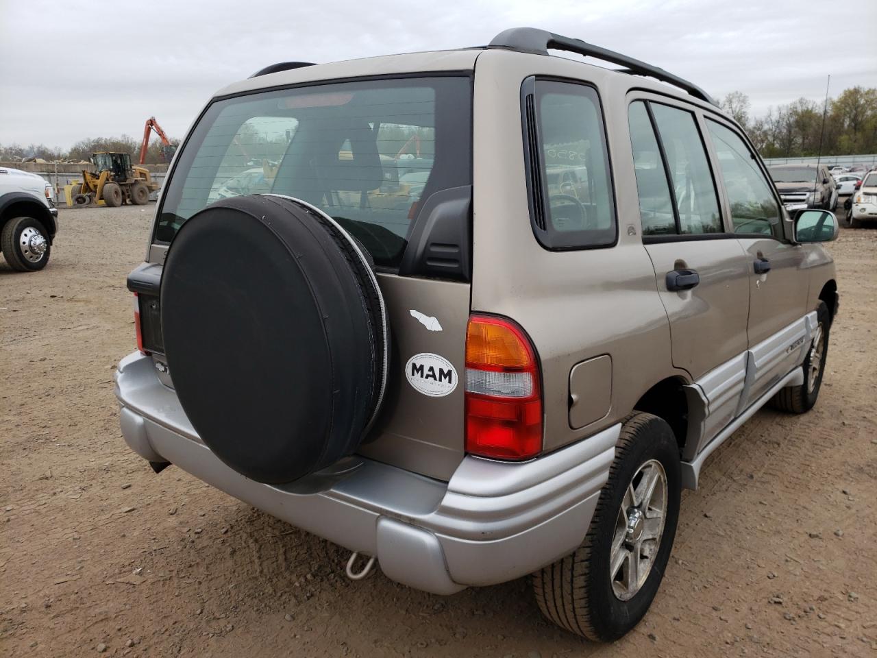 Photo 4 from auction – 2002 CHEVROLET TRACKER LT with VIN 2CNBJ634726916221