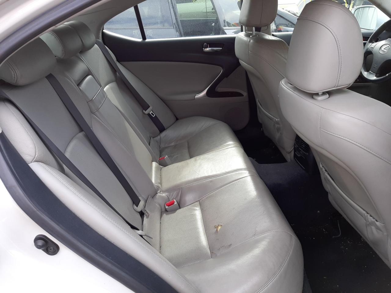 Photo 6 from auction – 2008 LEXUS IS 250 with VIN JTHCK262885026144