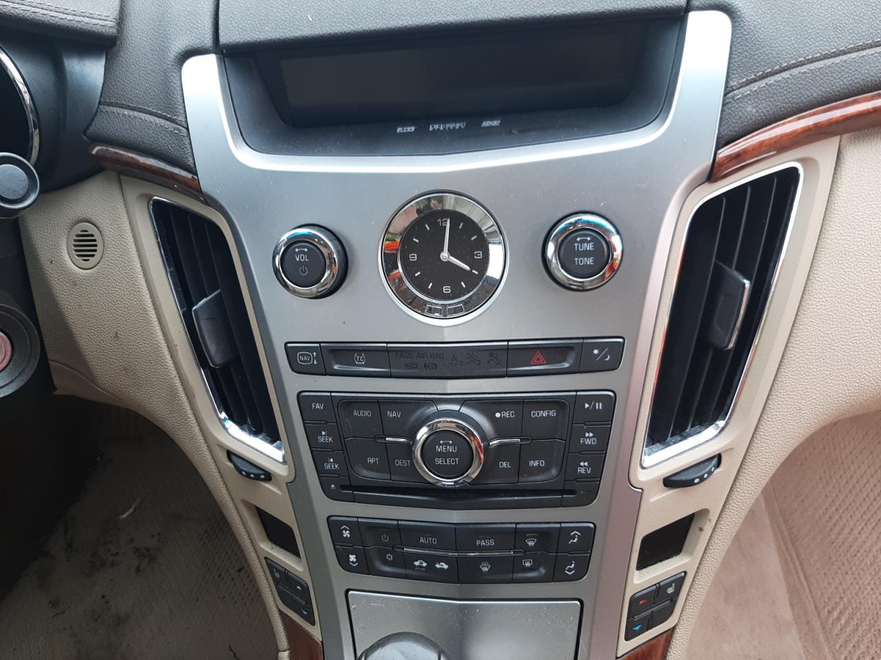 Photo 9 from auction – 2008 CADILLAC CTS with VIN 1G6DM577880108905