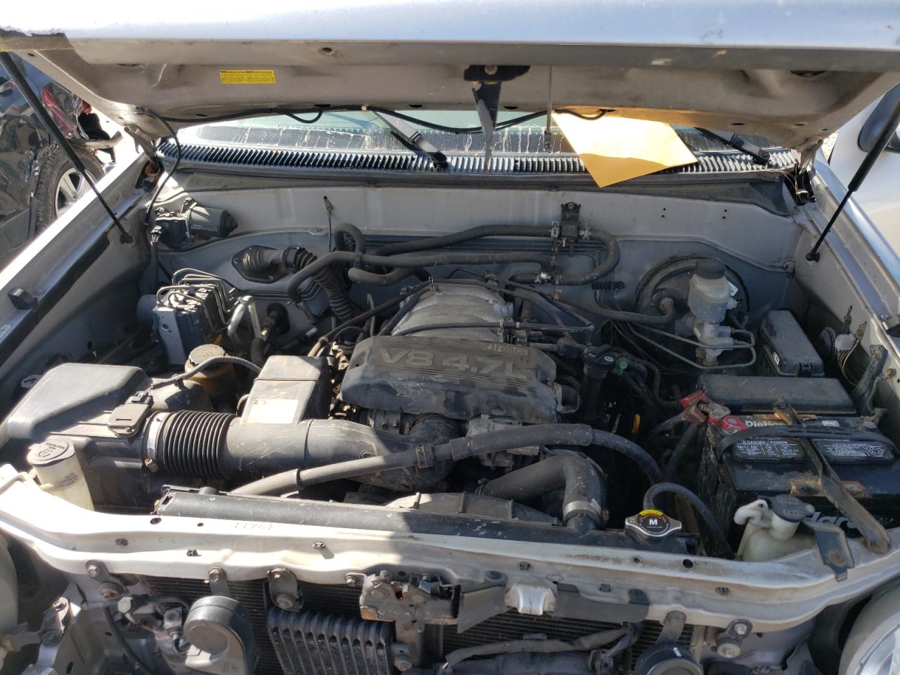 Photo 7 from auction – 2001 TOYOTA SEQUOIA SR with VIN 5TDBT44A71S025552
