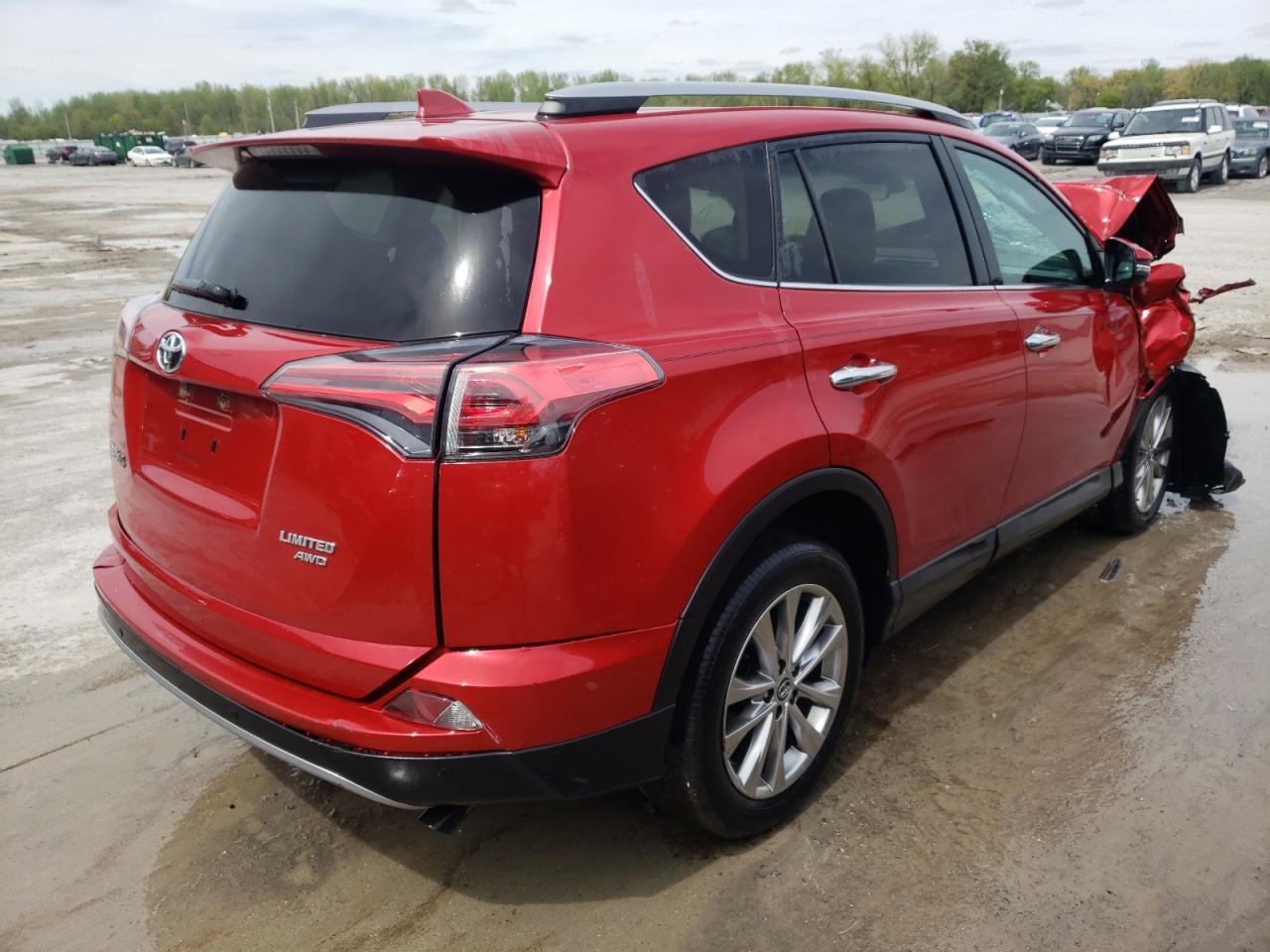 Photo 4 from auction – 2017 TOYOTA RAV4 LIMIT with VIN 2T3DFREV3HW551801