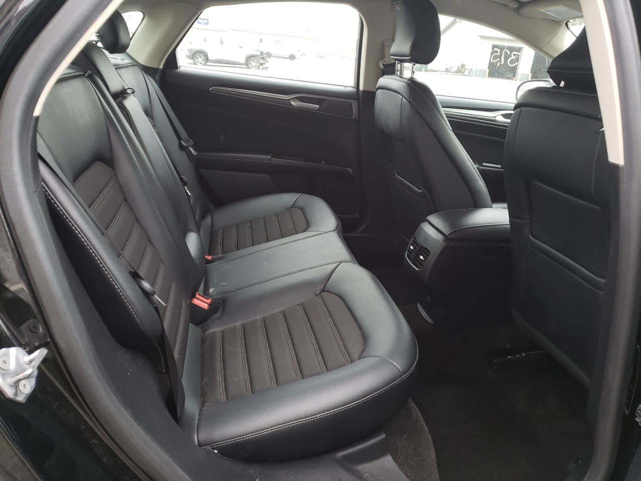 Photo 6 from auction – 2017 FORD FUSION SE with VIN 3FA6P0HD4HR401291