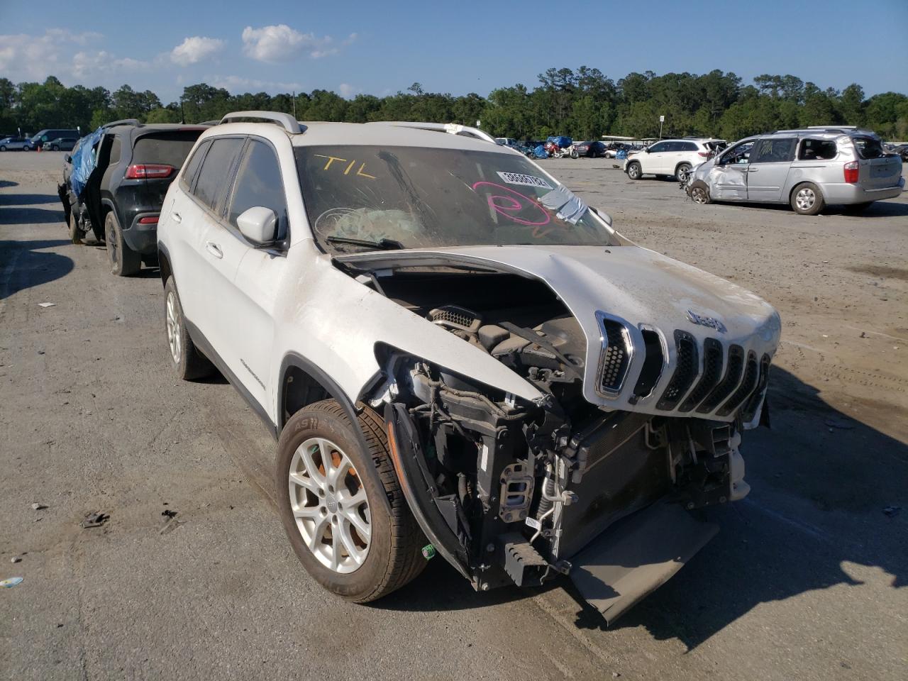 JEEP CHEROKEE L 2018 with VIN 1C4PJLCB0JD539707 - Photo from auction