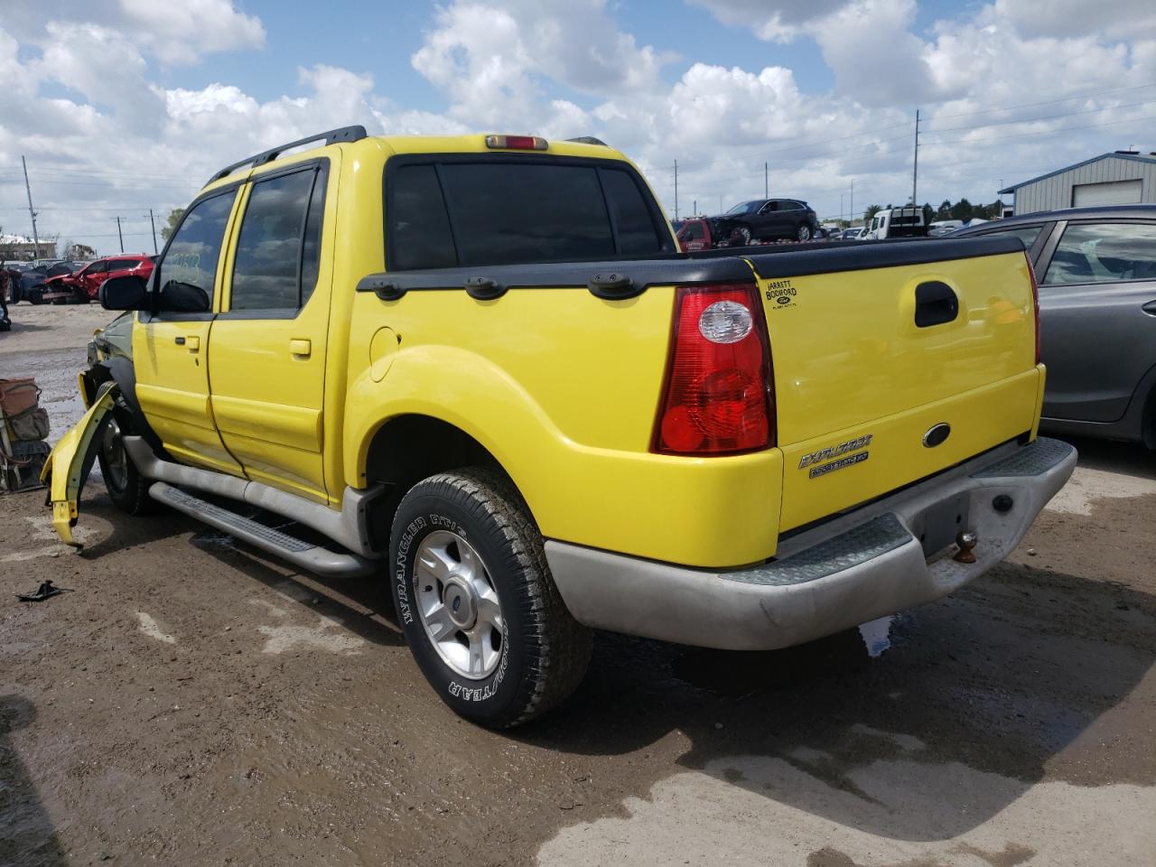 Photo 3 from auction – 2003 FORD EXPLORER S with VIN 1FMZU67E73UA12879