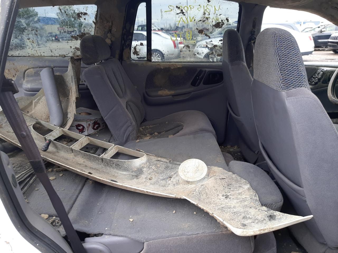 Photo 6 from auction – 1999 DODGE DURANGO with VIN 1B4HS28Y6XF600321