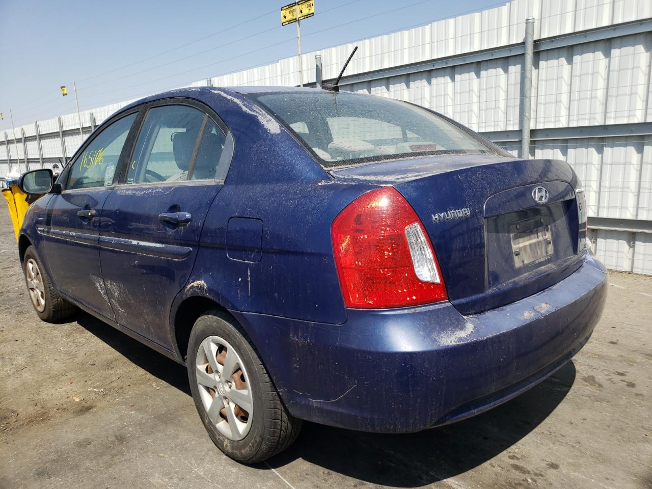 Photo 3 from auction – 2010 HYUNDAI ACCENT with VIN KMHCN4AC7AU427194