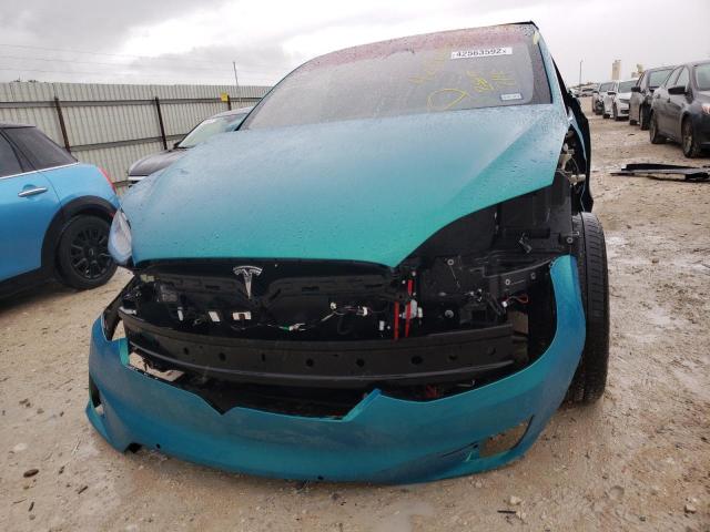 Photo 9 from auction – 2020 TESLA MODEL X with VIN 5YJXCBE20LF285719