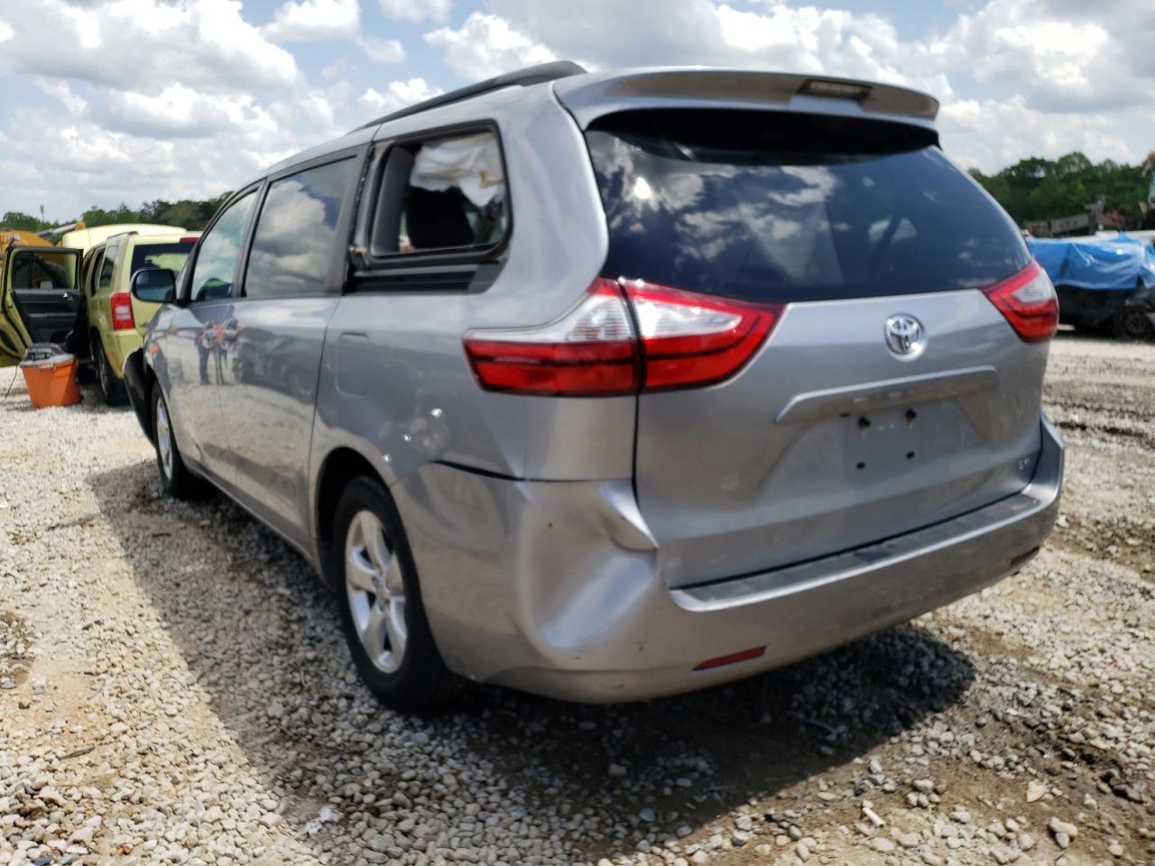 Photo 3 from auction – 2017 TOYOTA SIENNA LE with VIN 5TDKZ3DC8HS887506
