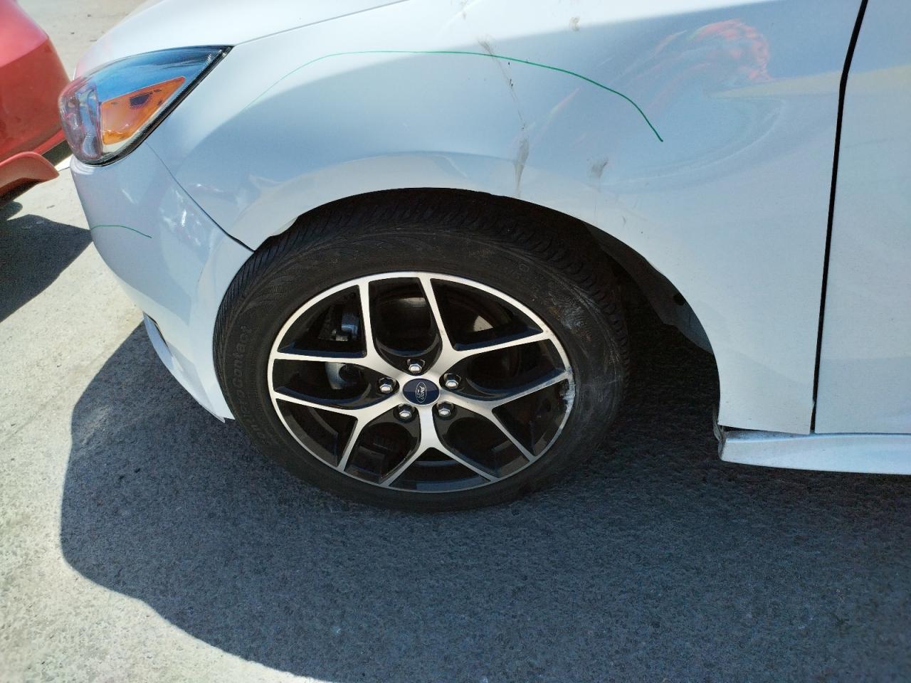 Photo 9 from auction – 2015 FORD FOCUS SE with VIN 1FADP3K2XFL341562