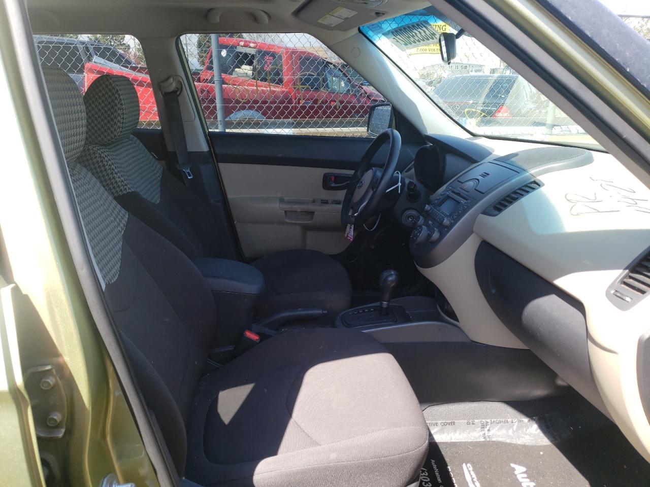 Photo 5 from auction – 2010 KIA SOUL + with VIN KNDJT2A23A7046504