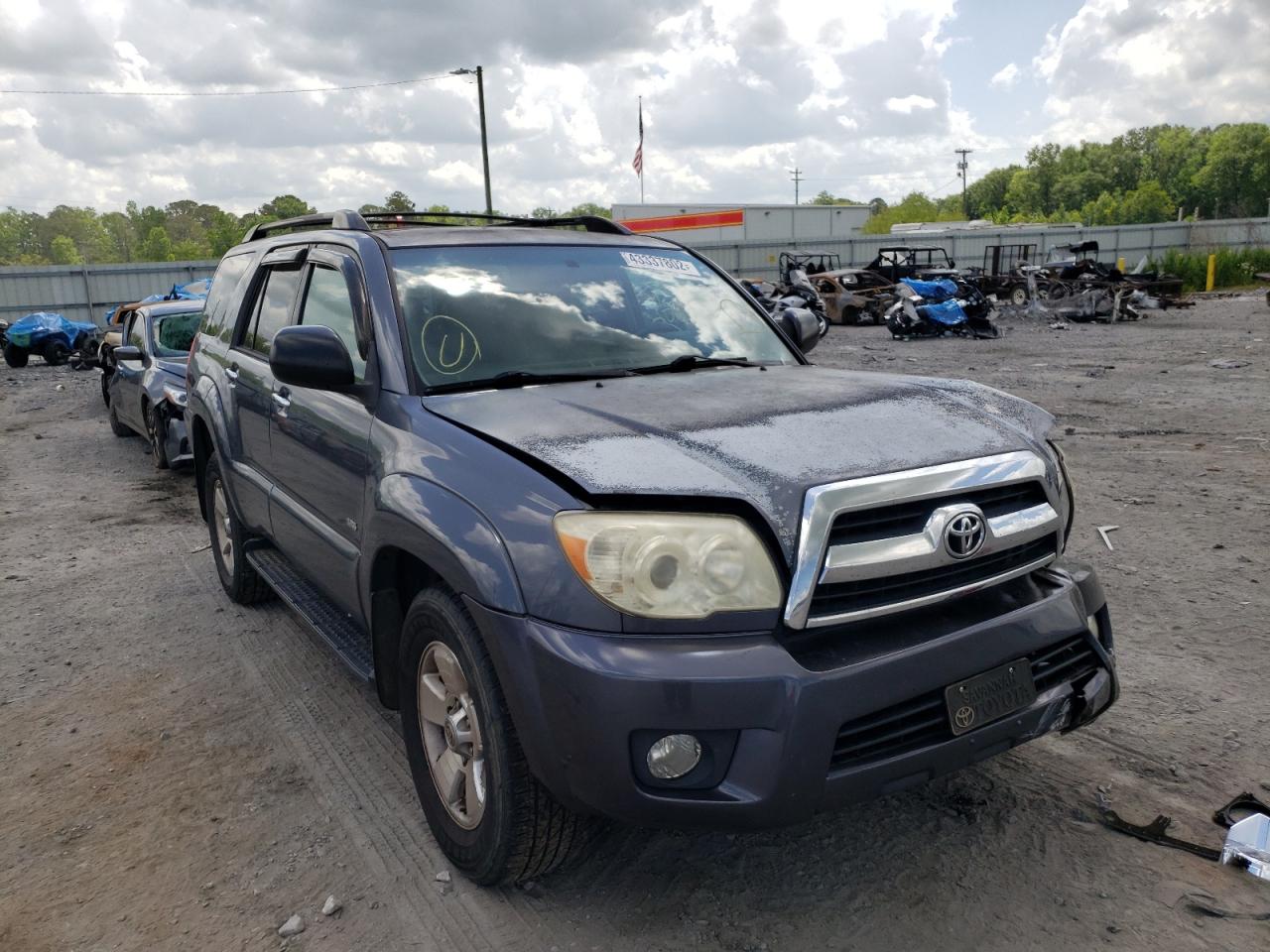 TOYOTA 4RUNNER SR 2008 with VIN JTEZU14R88K020860 - Photo from auction