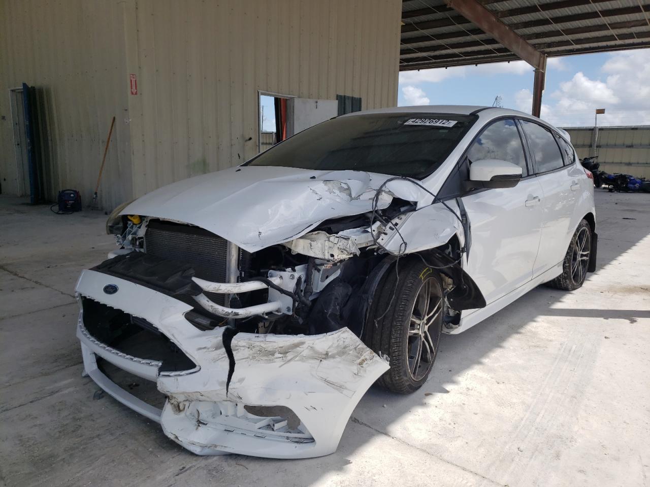 Photo 2 from auction – 2018 FORD FOCUS ST with VIN 1FADP3L93JL220487
