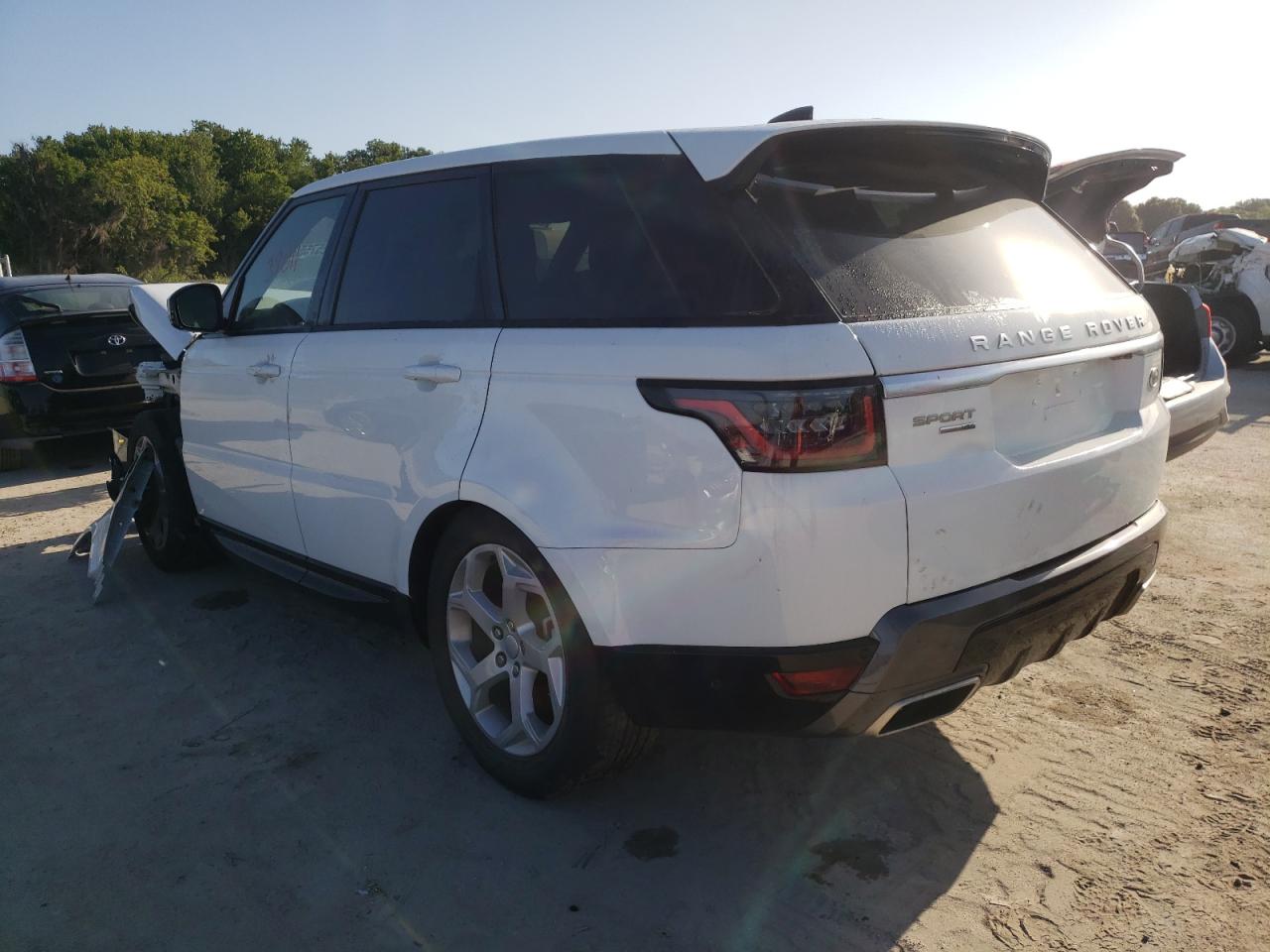 Photo 3 from auction – 2019 LAND ROVER RANGE ROVE with VIN SALWR2RV5KA825158