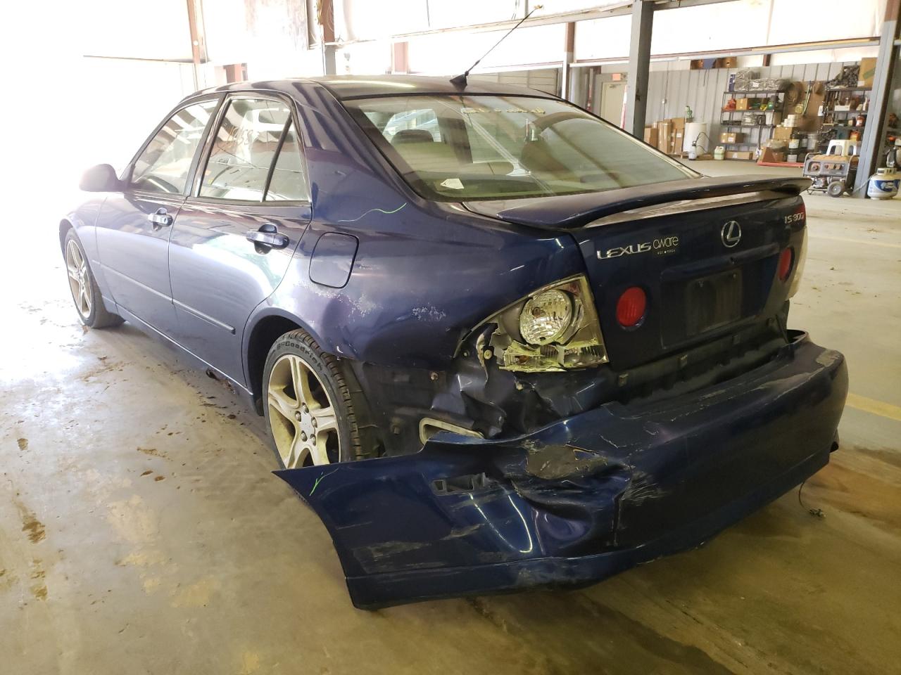 Photo 3 from auction – 2001 LEXUS IS 300 with VIN JTHBD182410019482