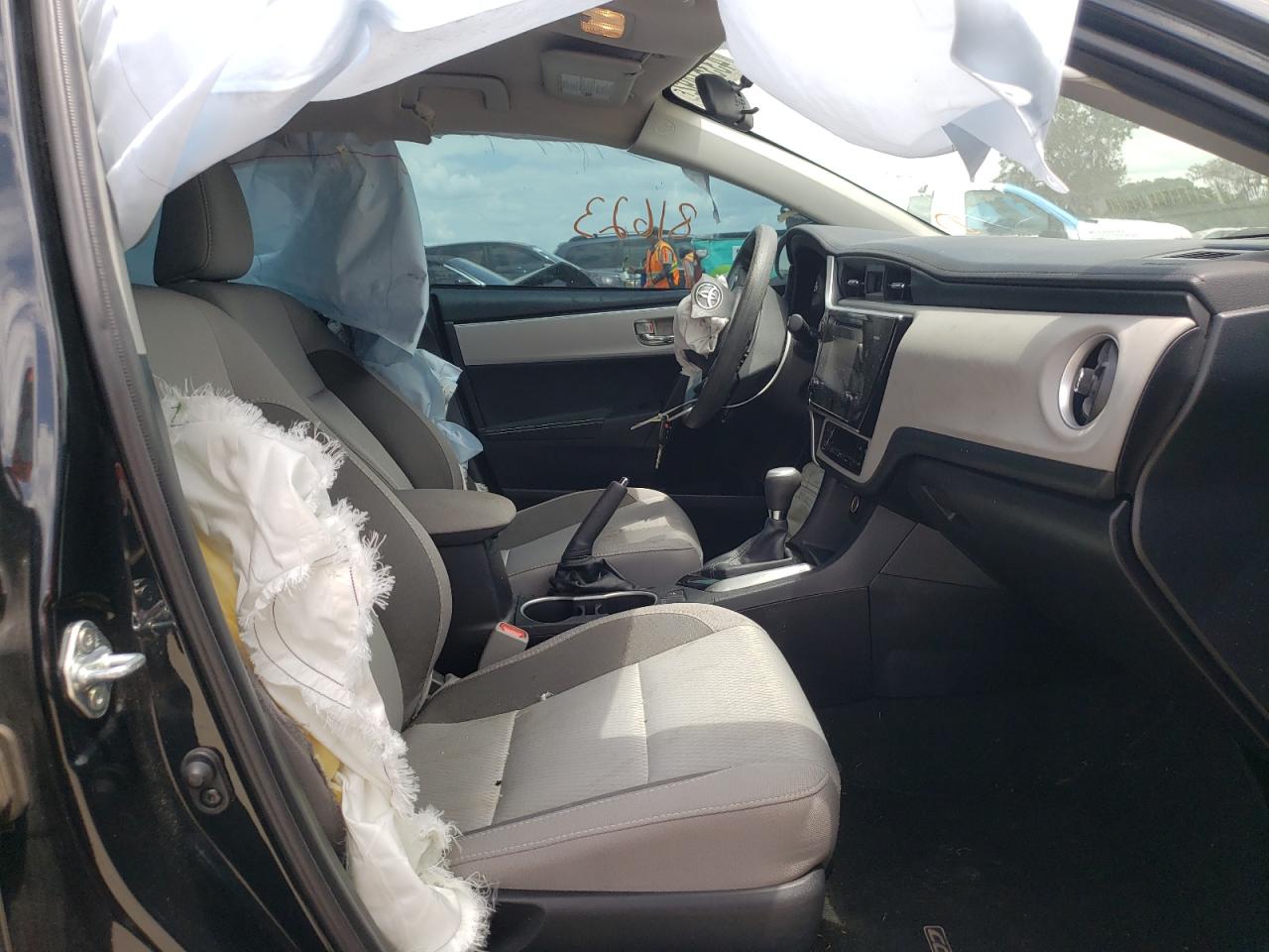 Photo 5 from auction – 2017 TOYOTA COROLLA L with VIN 2T1BURHE5HC921990