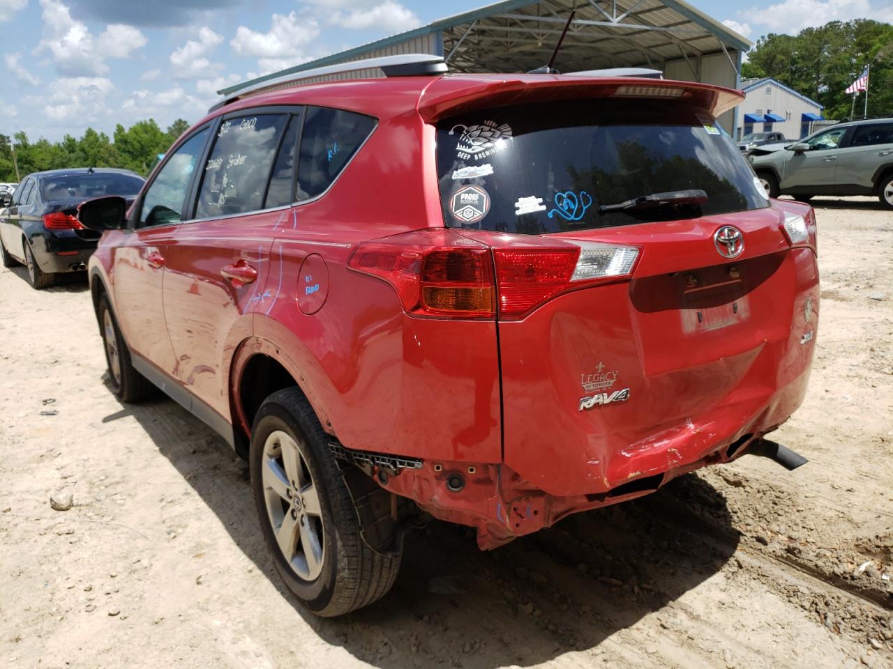 Photo 3 from auction – 2015 TOYOTA RAV4 XLE with VIN 2T3WFREV4FW221056