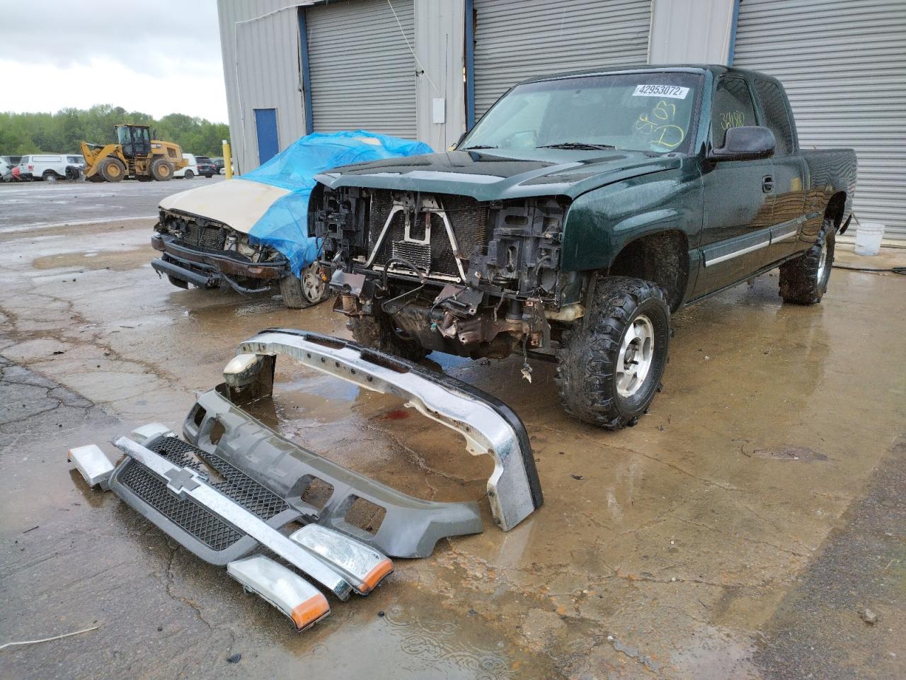 Photo 2 from auction – 2003 CHEVROLET SILVERADO with VIN 2GCEK19V031372659