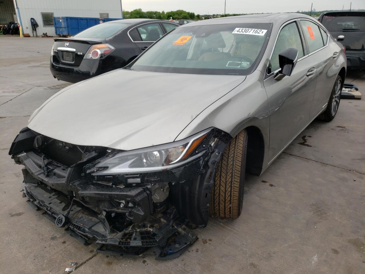 Photo 2 from auction – 2021 LEXUS ES 300H with VIN 58ADA1C14MU011238