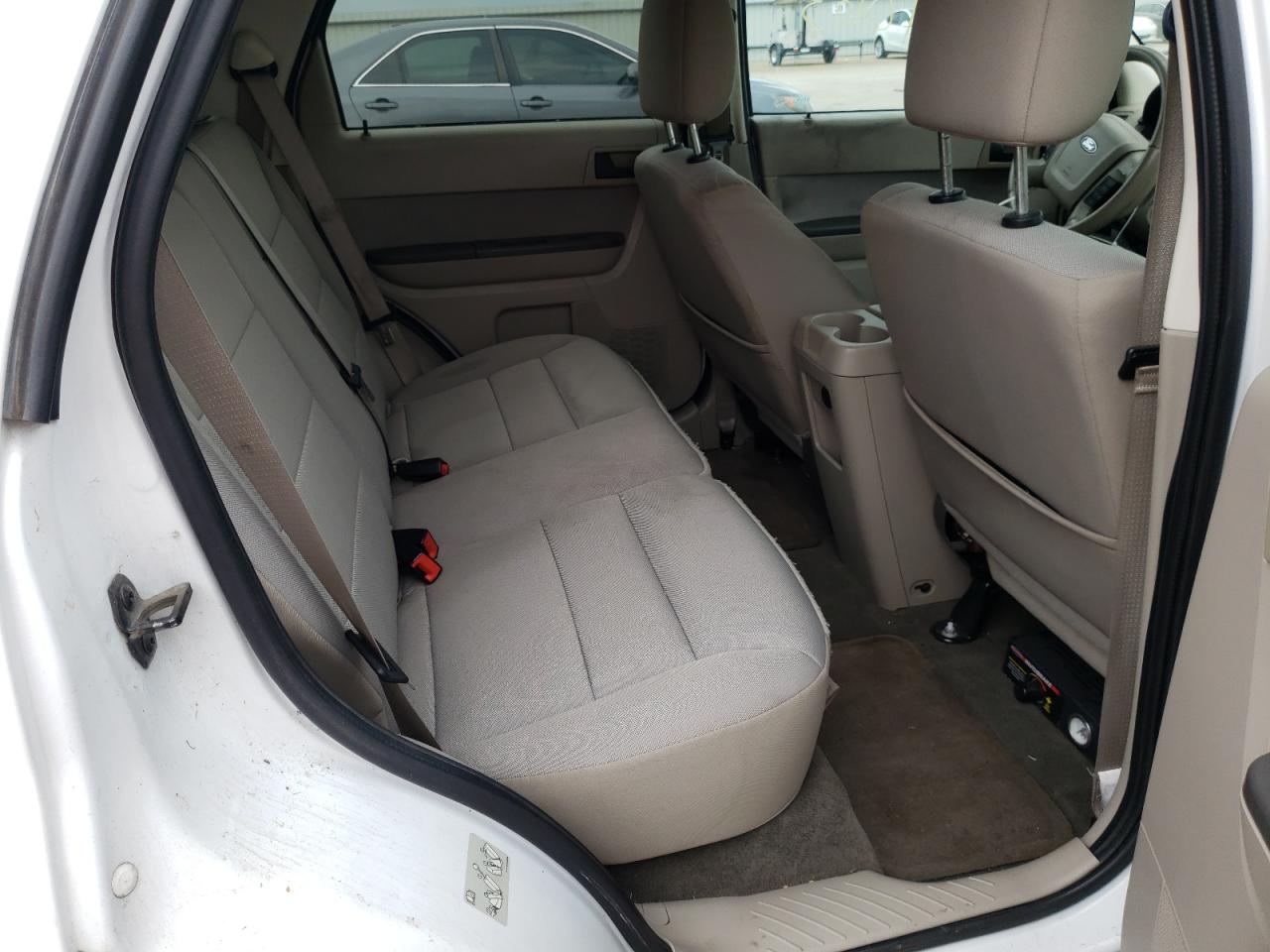 Photo 6 from auction – 2011 FORD ESCAPE XLT with VIN 1FMCU9DG1BKB85689