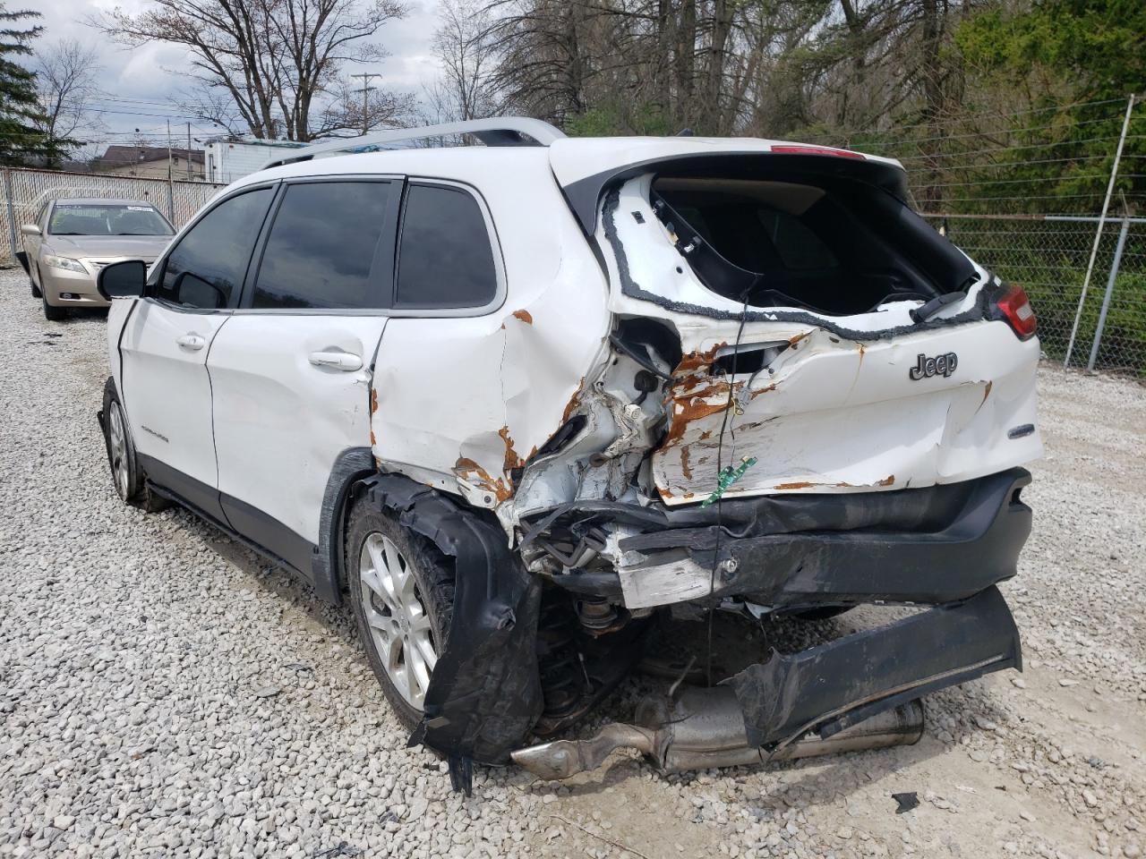 Photo 3 from auction – 2014 JEEP CHEROKEE L with VIN 1C4PJLCB4EW249576