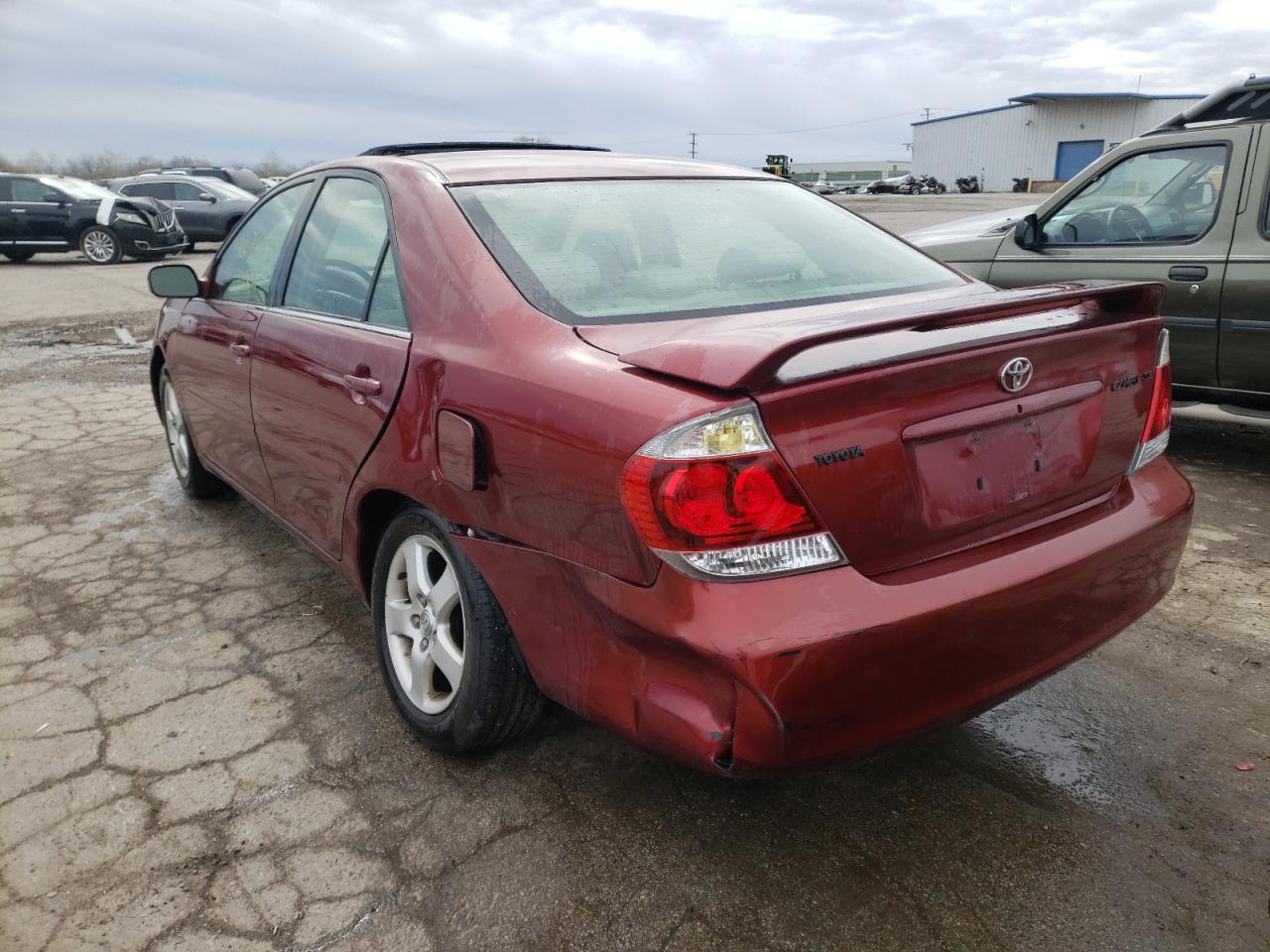 Photo 3 from auction – 2005 TOYOTA CAMRY LE with VIN 4T1BE32K35U428375