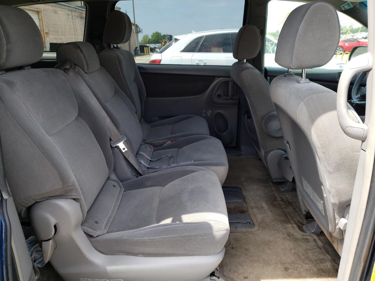 Photo 6 from auction – 2005 TOYOTA SIENNA CE with VIN 5TDZA23C85S360191