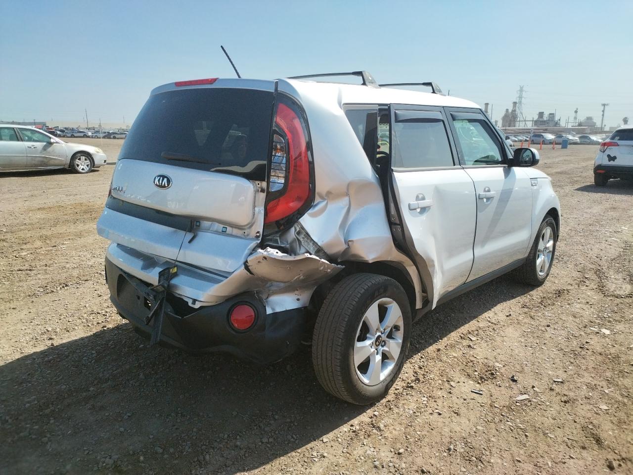 Photo 4 from auction – 2017 KIA SOUL with VIN KNDJN2A25H7457066
