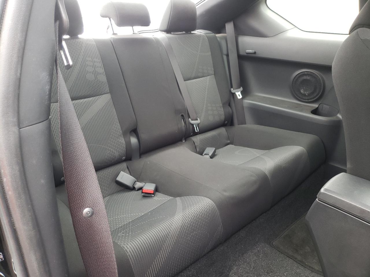 Photo 6 from auction – 2011 TOYOTA SCION TC with VIN JTKJF5C70B3016119