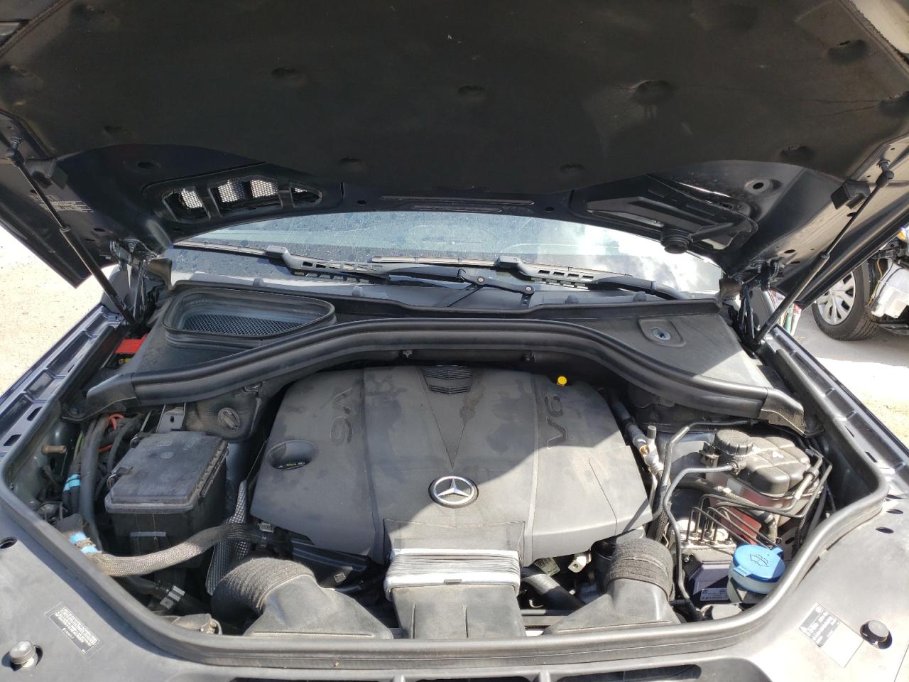 Photo 7 from auction – 2015 MERCEDES-BENZ GL 350 BLU with VIN 4JGDF2EE2FA574887