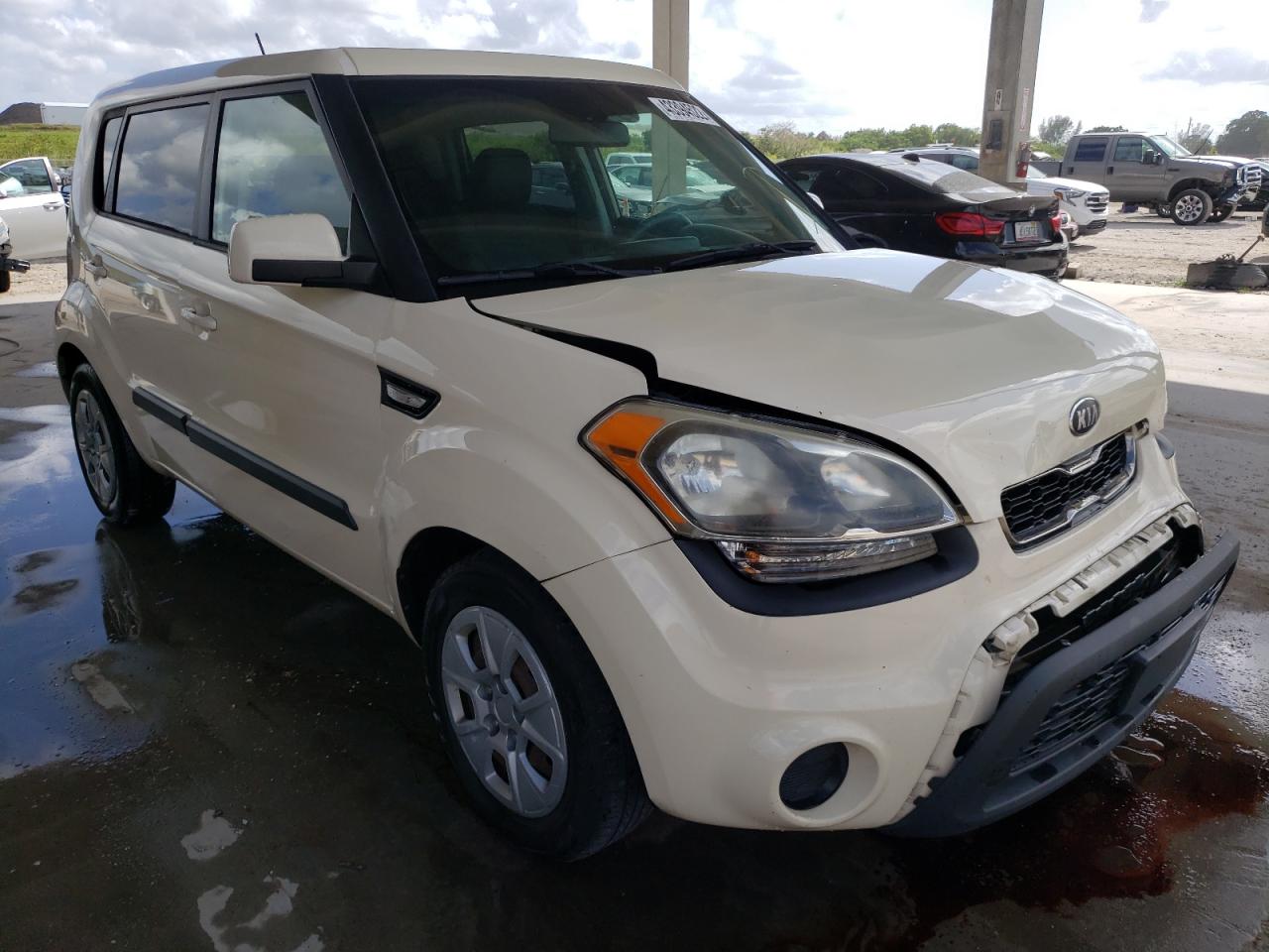 KIA SOUL 2013 with VIN KNDJT2A58D7486975 - Photo from auction