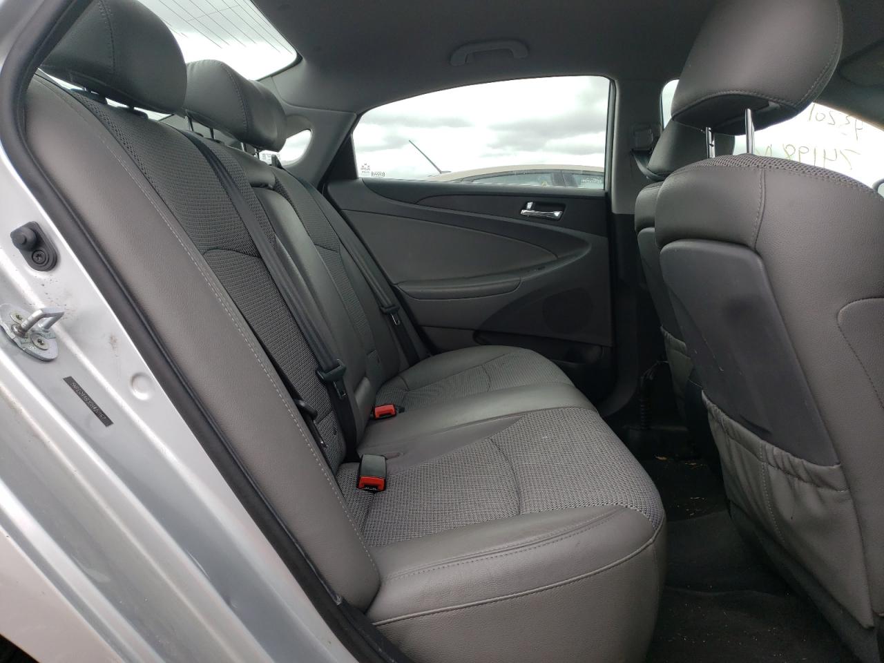 Photo 6 from auction – 2012 HYUNDAI SONATA SE with VIN 5NPEC4AB3CH420167