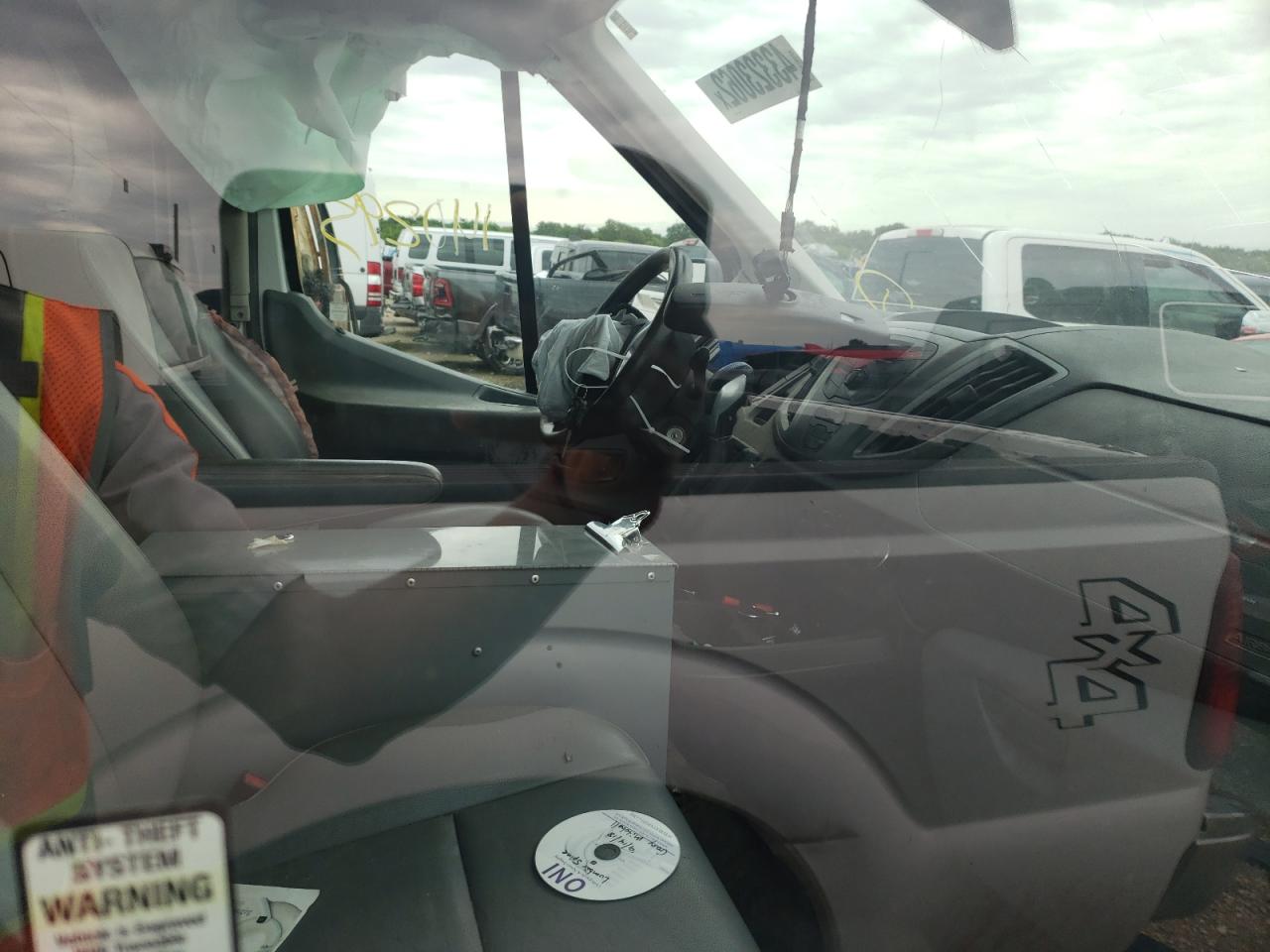 Photo 5 from auction – 2016 FORD TRANSIT T- with VIN 1FTYR2CM6GKA99263