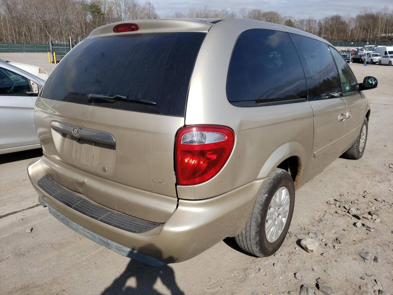 Photo 4 from auction – 2005 CHRYSLER TOWN & COU with VIN 2C4GP44R75R217987