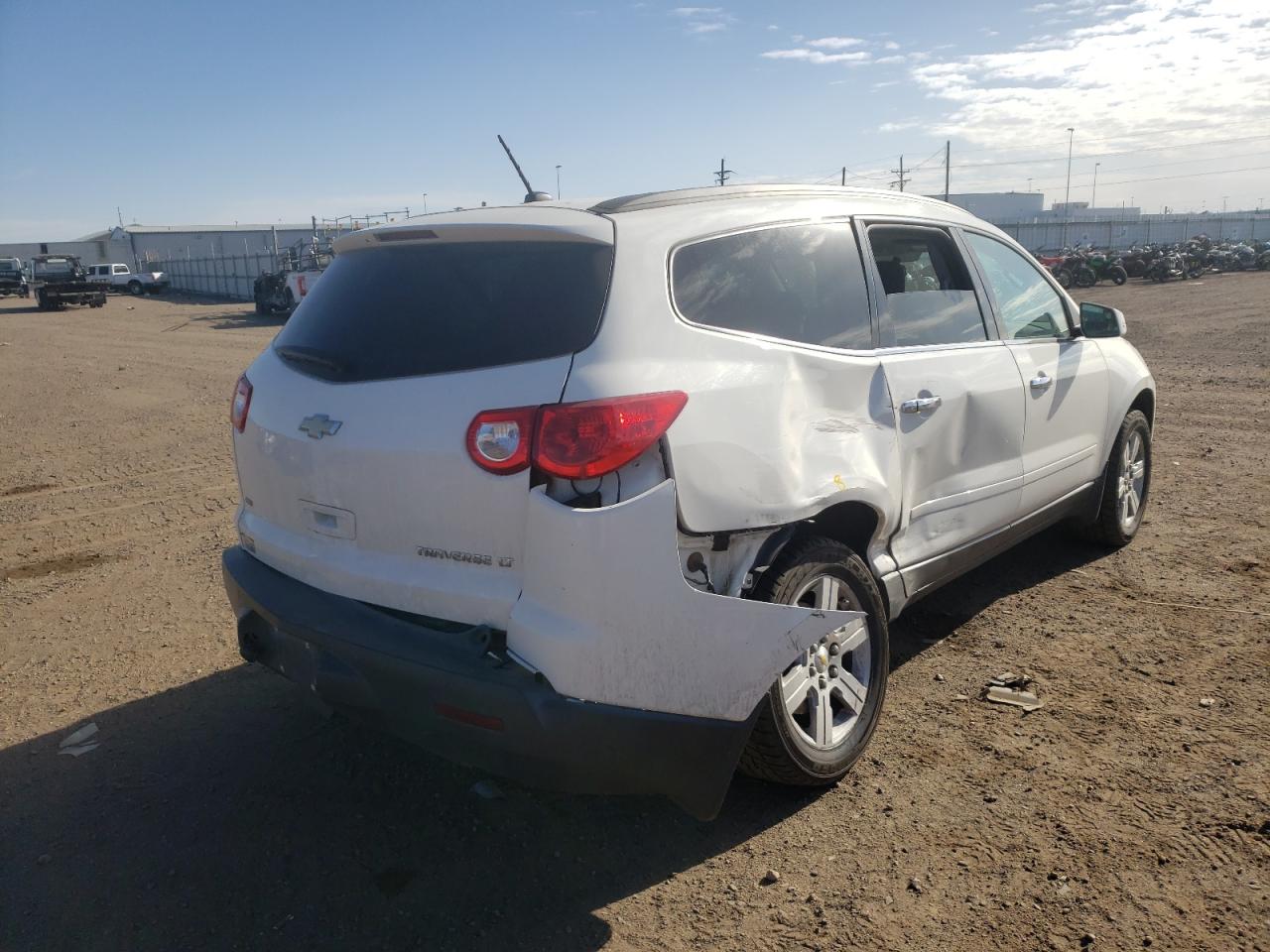 Photo 4 from auction – 2010 CHEVROLET TRAVERSE L with VIN 1GNLVFED3AJ246833