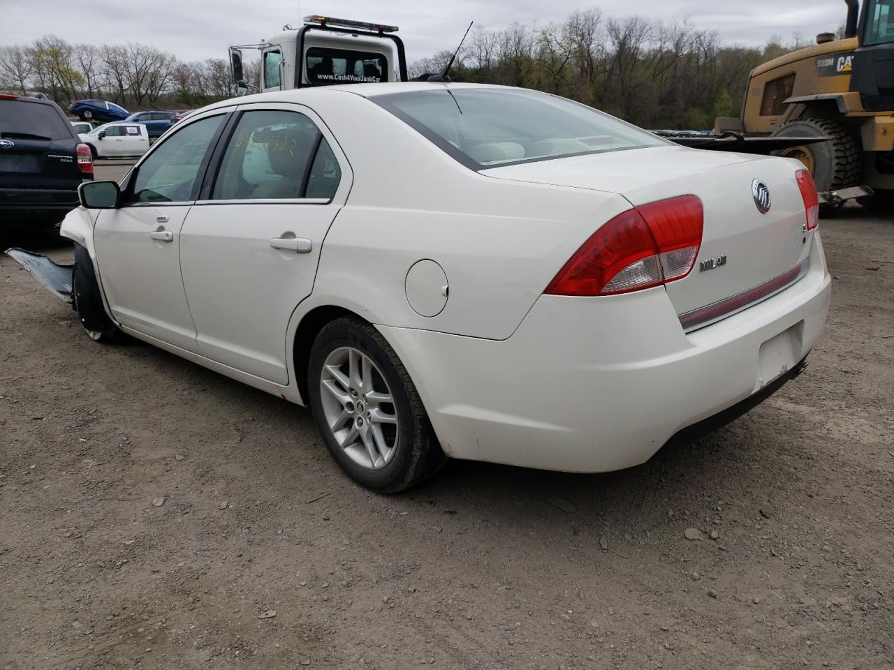 Photo 3 from auction – 2010 MERCURY MILAN with VIN 3MEHM0HA4AR649157