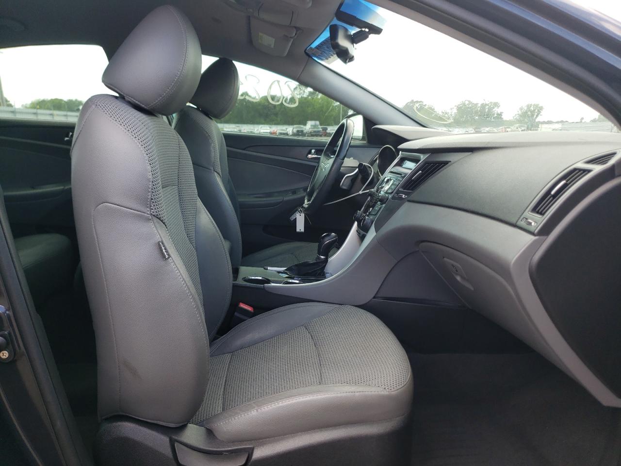 Photo 5 from auction – 2012 HYUNDAI SONATA SE with VIN 5NPEC4AC3CH353191