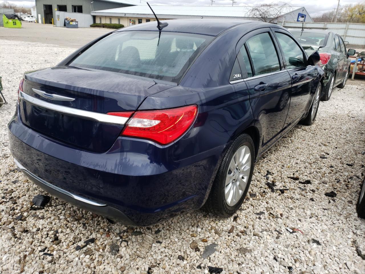 Photo 4 from auction – 2014 CHRYSLER 200 LX with VIN 1C3CCBAB5EN167789