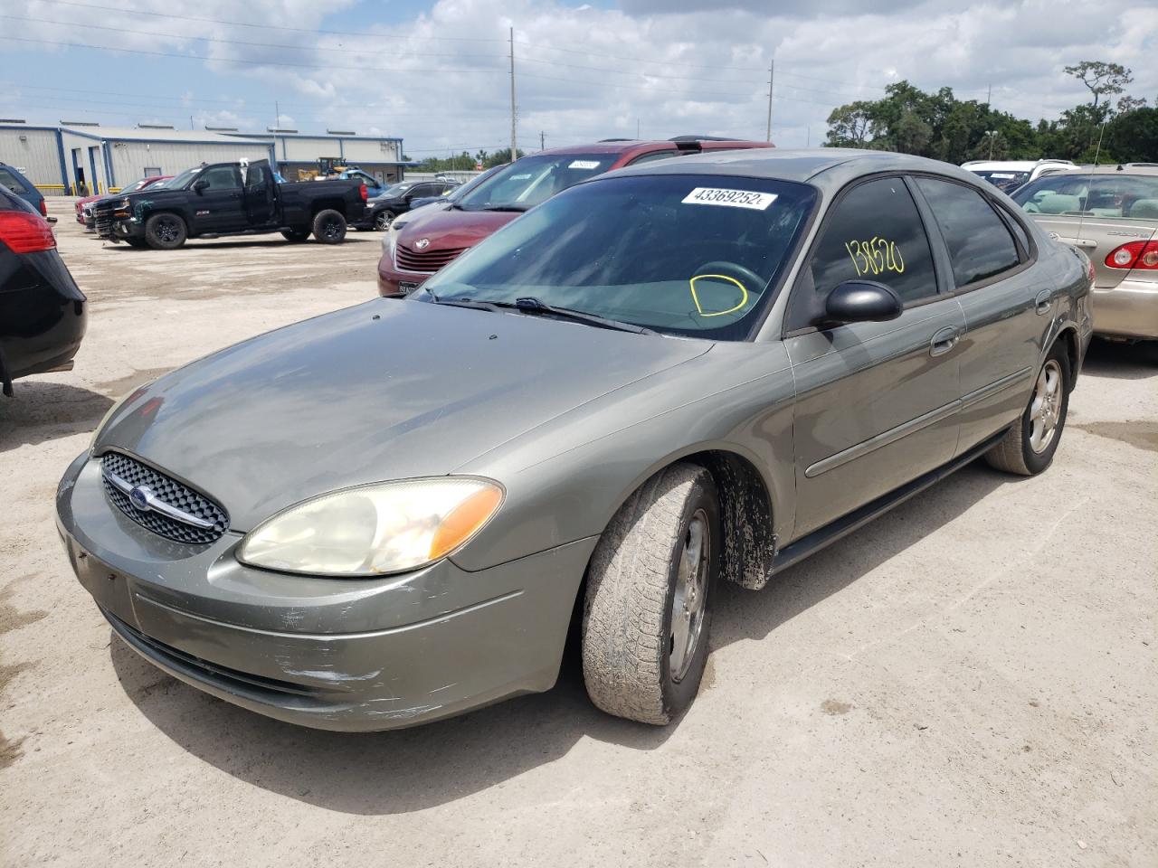 Photo 2 from auction – 2003 FORD TAURUS SES with VIN 1FAFP55223A230057