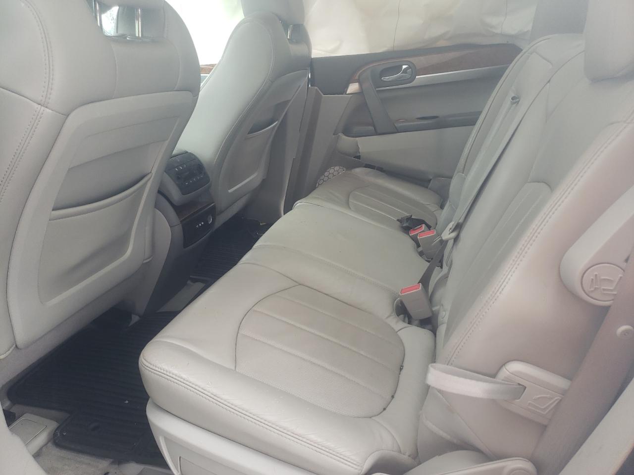 Photo 6 from auction – 2010 BUICK ENCLAVE CX with VIN 5GALVCED0AJ114959