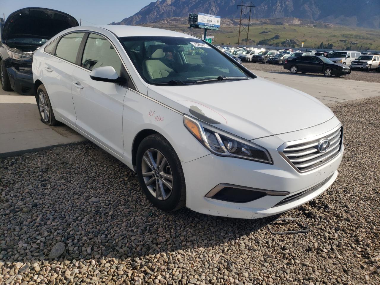 HYUNDAI SONATA SE 2017 with VIN 5NPE24AF3HH521030 - Photo from auction