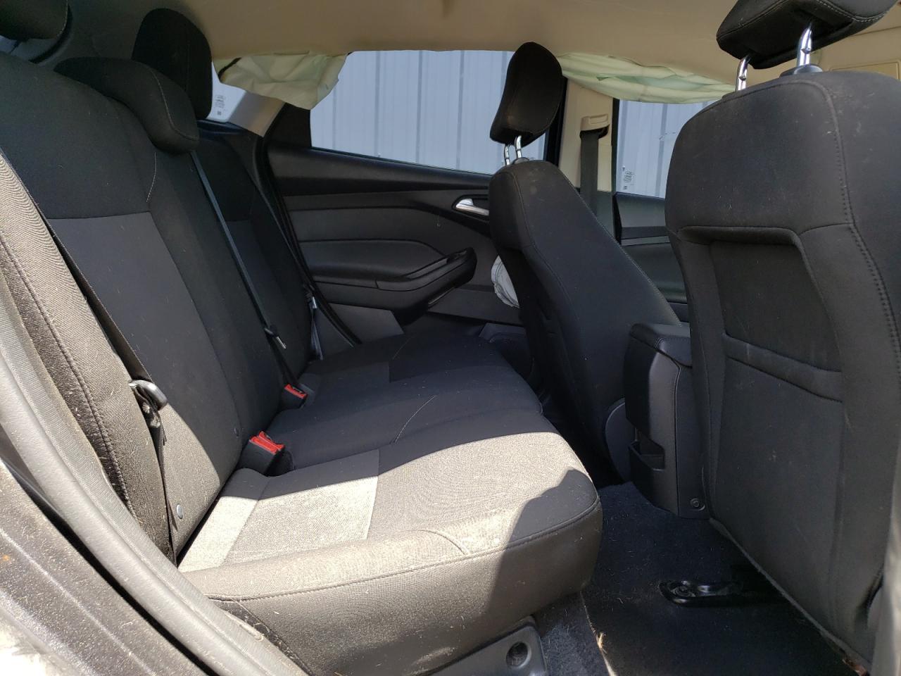 Photo 6 from auction – 2015 FORD FOCUS SE with VIN 1FADP3K24FL216055