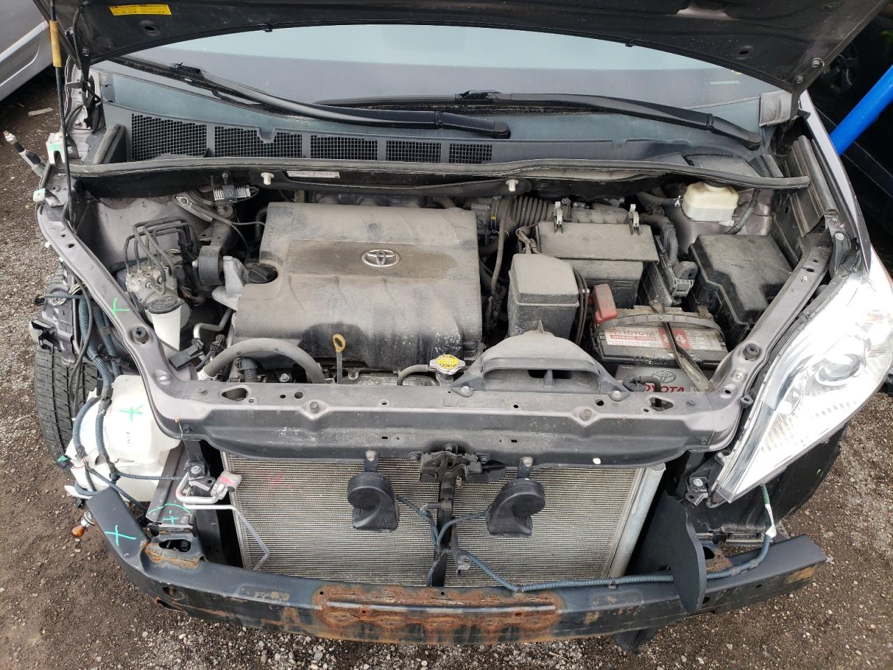 Zdjęcie 7 z aukcji – 2014 TOYOTA SIENNA LE z VIN 5TDKK3DC2ES511657