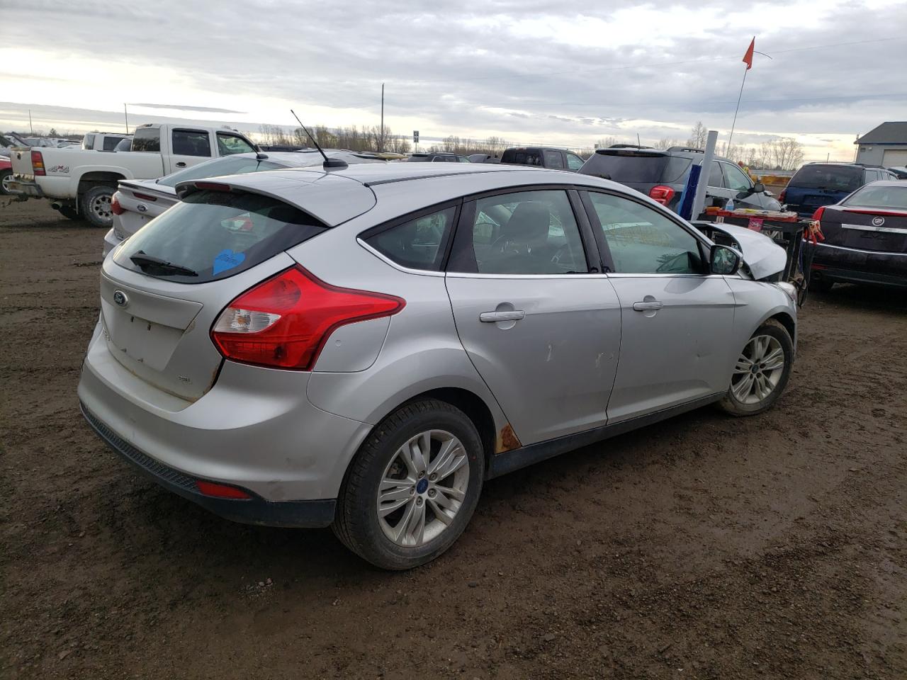 Photo 4 from auction – 2012 FORD FOCUS SEL with VIN 1FAHP3M2XCL205717