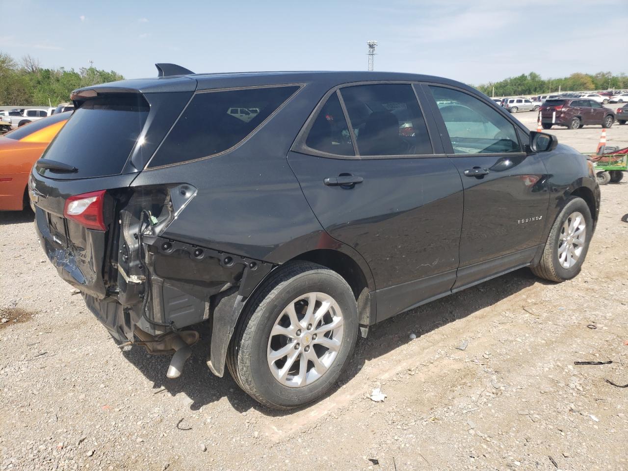 Photo 4 from auction – 2020 CHEVROLET EQUINOX LS with VIN 2GNAXHEV4L6279944