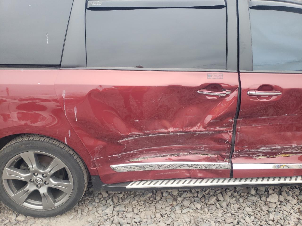 Photo 6 from auction – 2018 TOYOTA SIENNA with VIN 5TDXZ3DC7JS964667
